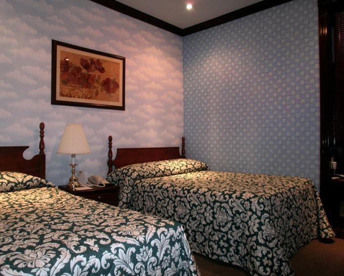 17 - Extended Hotel