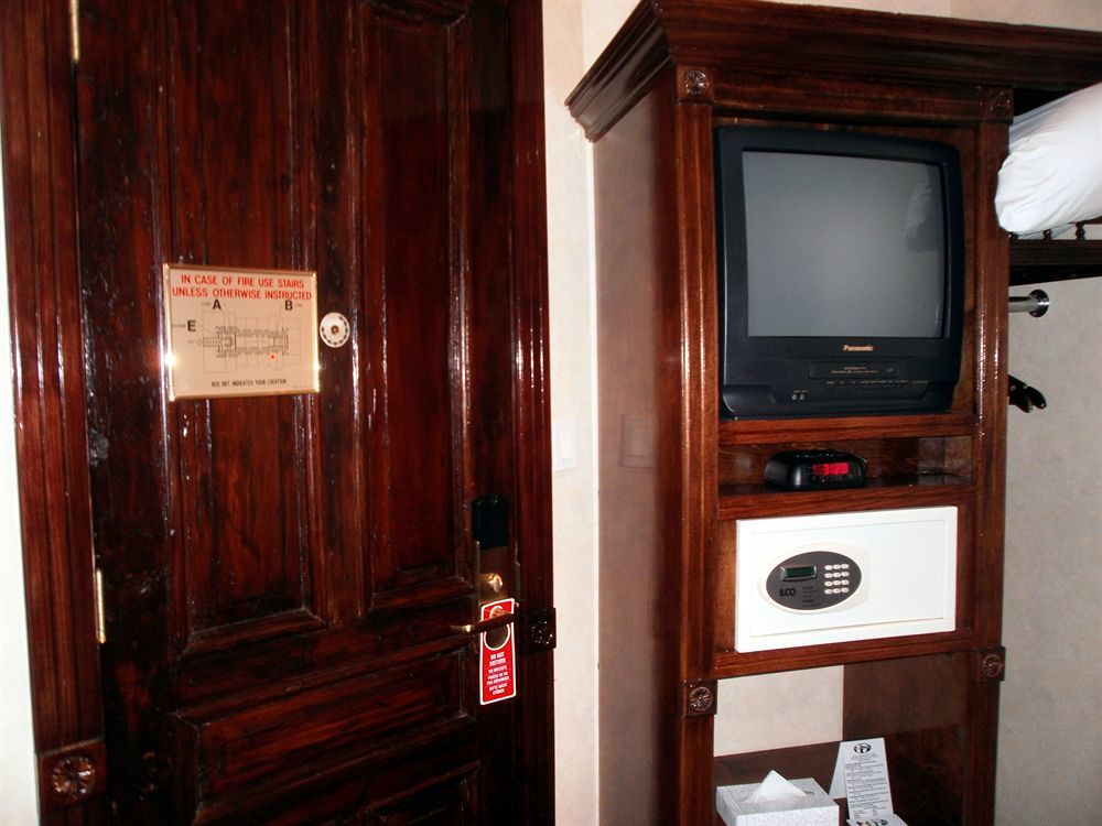 17 - Extended Hotel 2*